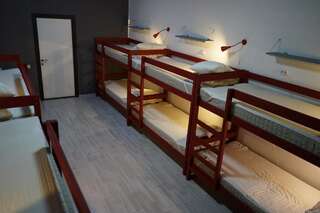 Хостел Академия  Кострома Кровать в общем номере для мужчин и женщин с 10 кроватями-9